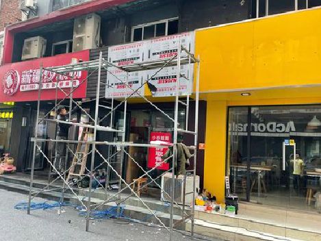 丹阳制作广告招牌如何避免它发黄？